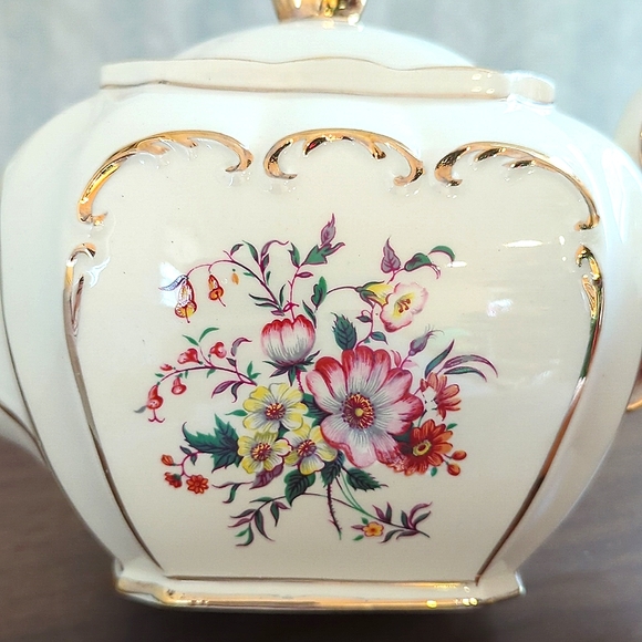Rare Vintage Sadler England Floral Cube Teapot - Picture 2 of 9